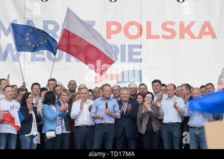 Grzegorz Schetyna et Donald Tusk, Président du Conseil européen, au cours de la Coalition Européenne manifestation à Varsovie, Pologne. 18 mai 2019 © Wojci Banque D'Images