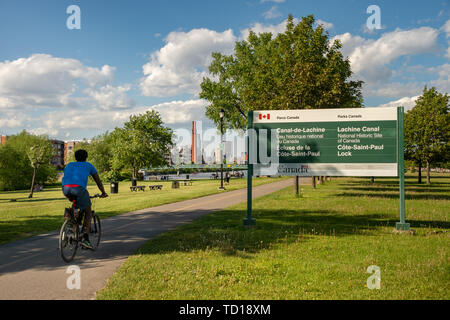 Montréal, CA - 7 juin 2019 : bénéficiant d'un printemps chaud et ensoleillé jour le long du Canal de Lachine. Banque D'Images