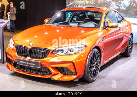 Genève, Suisse, 05 mars 2019 : orange métallisé BMW M2 Coupé au Concours International de l'Automobile de Genève, fabriqués et commercialisés par BMW Banque D'Images