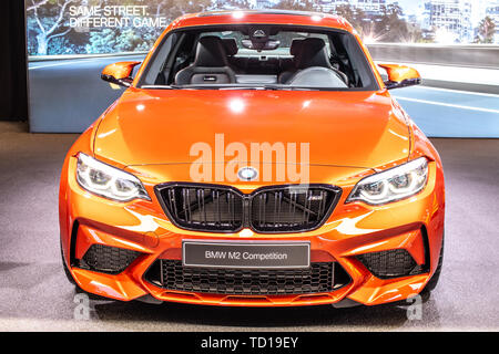 Genève, Suisse, 05 mars 2019 : orange métallisé BMW M2 Coupé au Concours International de l'Automobile de Genève, fabriqués et commercialisés par BMW Banque D'Images