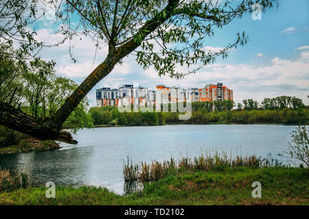 Voir des gratte-ciel de la rivière Banque D'Images