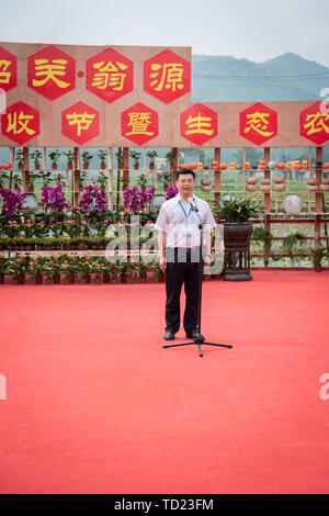 23 septembre 2018 Cérémonie d'ouverture de la première fête des récoltes des agriculteurs chinois Lianxi Conference Hall, comté de Wengyuan, Shaoguan City Banque D'Images