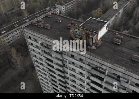 Armoiries de soviétique sur un immeuble à Pripyat Banque D'Images