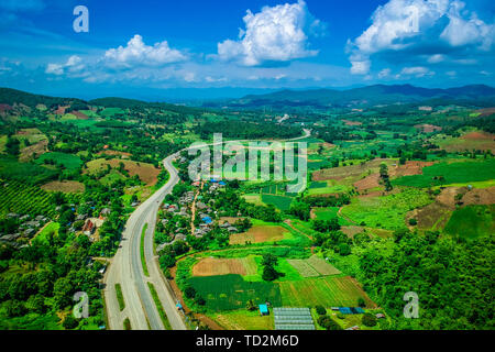 L'autoroute près de Chiang Rai, Thaïlande Banque D'Images