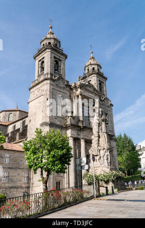 Façade de l'église et couvent de San Francisco. Prise de vue au grand angle de dessous Banque D'Images