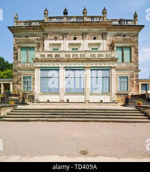 La vallée de l'Elbe à Dresde est un paysage culturel et de l'ancien site du patrimoine mondial s'étend le long de l'Elbe à Dresde. Montrant Schloss Albrechtsbe Banque D'Images