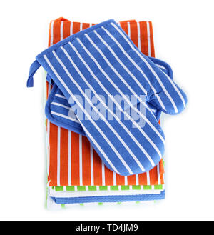 Torchons de couleurs différentes et bleu virant isolated on white Banque D'Images