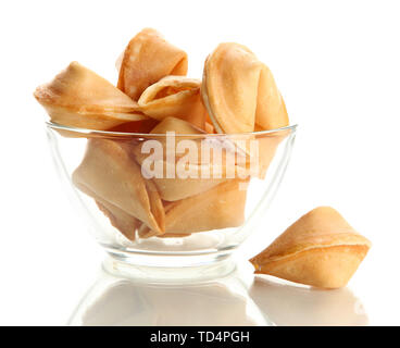 Fortune cookies dans bol, isolated on white Banque D'Images