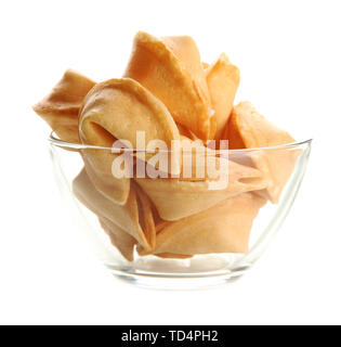 Fortune cookies dans bol, isolated on white Banque D'Images