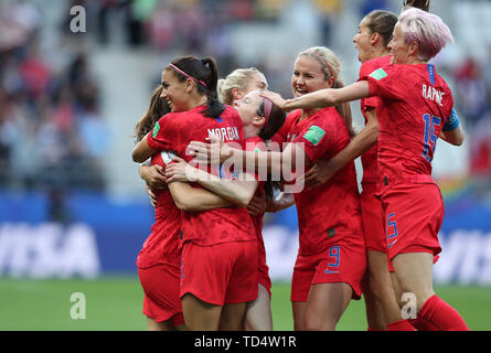 Reims, France. 11 Juin, 2019. Les joueurs de l'United States célébrer au cours de la Groupe F match entre les États-Unis et la Thaïlande en 2019 Coupe du Monde féminine de la fifa à Reims, France, Juin 11, 2019. Les États-Unis ont gagné 13-0. Credit : Cheng Tingting/Xinhua/Alamy Live News Banque D'Images