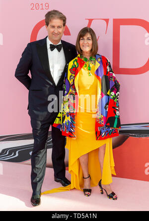 New York, NY - 03 juin 2019 : Les clients assister à 2019 CFDA Fashion Awards au Brooklyn Museum Banque D'Images