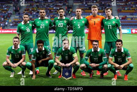 Norhern Ireland's (de gauche à droite, de l'arrière à l'avant) Conor Washington, Josh Magennis, Craig Cathcart, Jonny Evans, gardien de but Bailey Peacock-Farrell,Paddy McNair, Corry Evans, Jamal Lewis, Steven Davis, Michael Smith,Et Jordan Jones avant le coup d'envoi lors de la qualification à l'Euro 2020 de l'UEFA, le match du groupe C à l'arène de Borisov.APPUYEZ SUR ASSOCIATION photo.Date de la photo: Mardi 11 juin 2019.Voir PA Story football Belarus.Le crédit photo devrait se lire: Steven Paston/PA Wire.RESTRICTIONS : utilisation éditoriale uniquement, aucune utilisation commerciale sans autorisation préalable. Banque D'Images