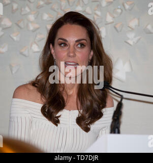 La duchesse de Cambridge au cours du premier dîner de gala annuel en reconnaissance de la Semaine de sensibilisation à la toxicomanie, organisé par action sur la toxicomanie et chef Skye Gyngell au printemps Restaurant, Londres. Banque D'Images