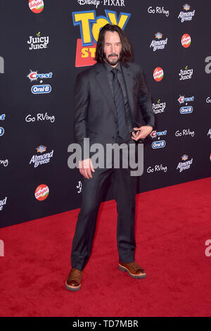 Keanu Reeves lors de la première mondiale du film 'UN Toy Story : Tout ce qu'entend pas de commande / Toy Story 4' au El Capitan Theatre. Los Angeles, l'utilisation dans le monde entier 11.06.2019 | Banque D'Images