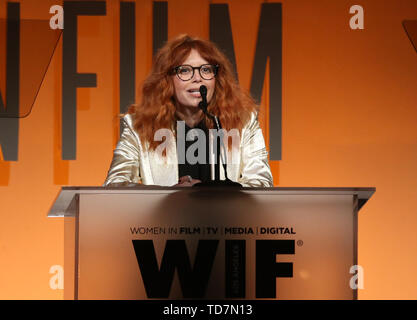 Los Angeles, CA - le 12 juin : Natasha Lyonne, au 2019 Gala annuel Women in Film intérieur au Beverly Hilton Hotel à Beverly Hills, Californie le 12 juin 2019. Credit : Faye Sadou/MediaPunch Banque D'Images