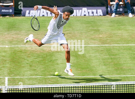 Stuttgart, Allemagne. 13 Juin, 2019. Dustin BROWN (GER) en action dans son match contre Alexander ZVEREV, GER à l'ATP Tennis Open Mercedes sur l'herbe à Stuttgart , Juin 13, 2019. Crédit : Peter Schatz/Alamy Live News Banque D'Images