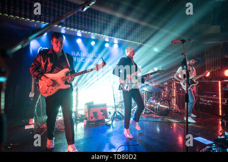 Londres, Royaume-Uni. Jeudi, 13 juin, 2019, Two Door Cinema Club sur scène à PRYZM à Kingston, London. Photo : Roger Garfield/Alamy Live News Banque D'Images