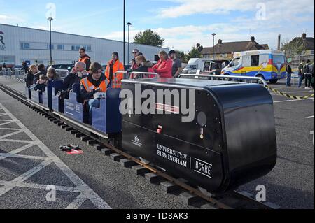 De l'hydrogène 'Hero' UK's première loco de l'hydrogène sur l'exécution d'un test pour les passagers. La pile à combustible expérimental train est construit par l'Université de Birmingham Banque D'Images