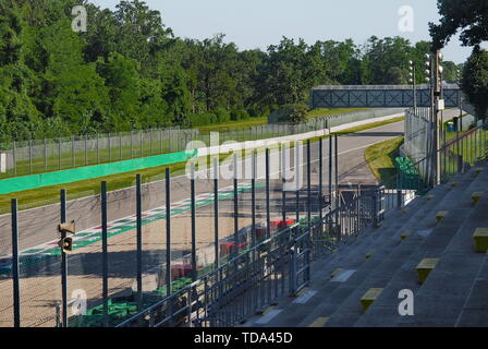 MONZA, ITALIE - 13 juin 2019 : l'Autodromo Nazionale Monza, variantes d'Ascari. Situé près de la ville de Monza, au nord de Milan, en Italie. Banque D'Images