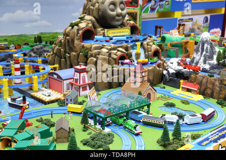 Tokyo, Japon. 13 Juin, 2019. Le Japon's toy maker Tomy affiche un train jouet populaire 'Plarail' à l'International Tokyo Toy Show annuel à Tokyo le Jeudi, Juin 13, 2019. Quelque 160 000 personnes attendent pour rendre visite à un quatre jours du salon du jouet qui affiche 35 000 derniers jouets en provenance de 40 pays. Credit : Yoshio Tsunoda/AFLO/Alamy Live News Banque D'Images