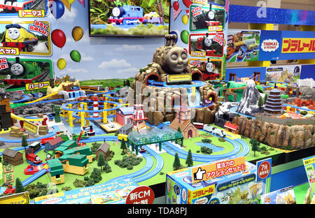 Tokyo, Japon. 13 Juin, 2019. Le Japon's toy maker Tomy affiche un train jouet populaire 'Plarail' à l'International Tokyo Toy Show annuel à Tokyo le Jeudi, Juin 13, 2019. Quelque 160 000 personnes attendent pour rendre visite à un quatre jours du salon du jouet qui affiche 35 000 derniers jouets en provenance de 40 pays. Credit : Yoshio Tsunoda/AFLO/Alamy Live News Banque D'Images