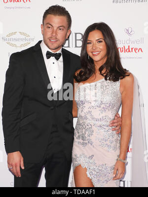 Londres, Royaume-Uni. 13 Juin, 2018. Sam Mucklow et Shelby Tribble participant à la balle papillon 2019 au Grosvenor House de Londres Crédit : SOPA/Alamy Images Limited Live News Banque D'Images