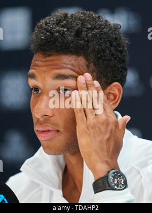 Stuttgart, Allemagne. 14 Juin, 2019. Felix AUGER-ALIASSIME (FRA) dans la conférence de presse après son match contre Dustin BROWN (GER) à l'ATP Tennis Mercedes Cup sur l'herbe à Stuttgart, le 14 juin 2019. Felix AUGER-ALIASSIME (FRA) a gagné 7-6, 6-7, 7-6 Crédit : Peter Schatz/Alamy Live News Banque D'Images