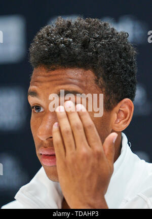 Stuttgart, Allemagne. 14 Juin, 2019. Felix AUGER-ALIASSIME (FRA) dans la conférence de presse après son match contre Dustin BROWN (GER) à l'ATP Tennis Mercedes Cup sur l'herbe à Stuttgart, le 14 juin 2019. Felix AUGER-ALIASSIME (FRA) a gagné 7-6, 6-7, 7-6 Crédit : Peter Schatz/Alamy Live News Banque D'Images