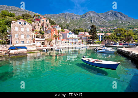 Village idyllique de Mlini Dubrovnik en vue de l'archipel, Dalmatie du sud Région de la Croatie Banque D'Images