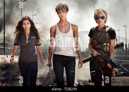 LINDA HAMILTON , NATALIA REYES ET MACKENZIE DAVIS dans Terminator : sombre destin (2019). Credit : PARAMOUNT PICTURES / Album Banque D'Images