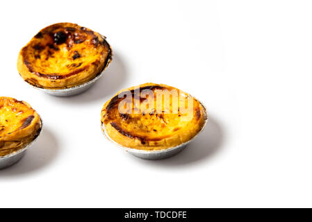 Dessert tarte aux oeufs dans un support en aluminium, de délicieux en-cas Banque D'Images