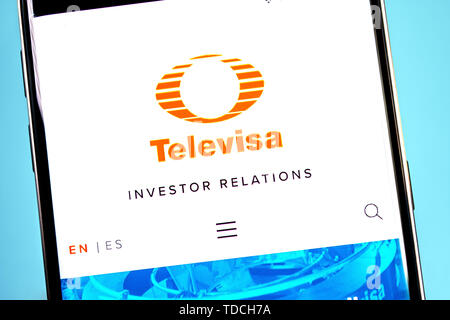 Berdiansk, Ukraine - 4 juin 2019 : Grupo Televisa accueil du site. Grupo Televisa logo visible sur l'écran du téléphone, rédaction d'illustration Banque D'Images