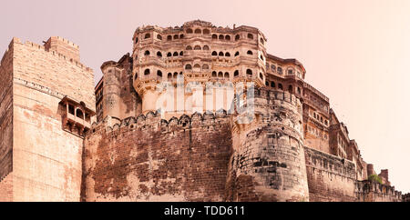 Architectural exquis décor d'Melangal Château, Inde Banque D'Images