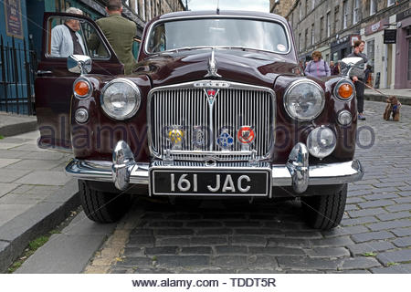 Rover 110 Classic de 1963 sur l'affichage à l'extrémité ouest de l'événement véhicule classique à Édimbourg, Écosse Banque D'Images