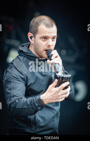 Oslo, Norvège. 14 Juin, 2019. Oslo, Norvège - 14 juin, 2019. Le rappeur français, musicien et producteur Mike Skinner est surtout connu par sa musique et les rues du projet est ici vu sur scène pendant un concert live au festival de musique norvégienne Piknik i Parken 2019 à Oslo. (Photo crédit : Gonzales Photo/Alamy Live News Banque D'Images