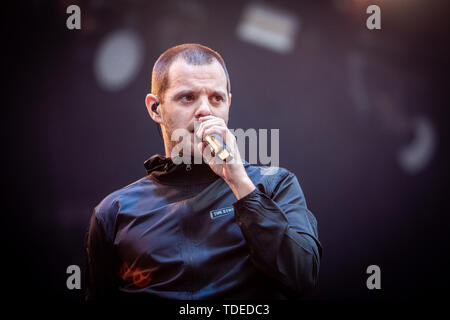 Oslo, Norvège. 14 Juin, 2019. Oslo, Norvège - 14 juin, 2019. Le rappeur français, musicien et producteur Mike Skinner est surtout connu par sa musique et les rues du projet est ici vu sur scène pendant un concert live au festival de musique norvégienne Piknik i Parken 2019 à Oslo. (Photo crédit : Gonzales Photo/Alamy Live News Banque D'Images