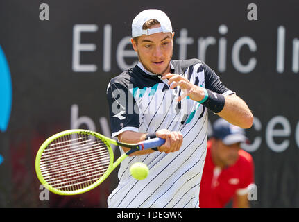 Stuttgart, Allemagne. 15 Juin, 2019. Jan-Lennard STRUFF (GER) dans le match contre Matteo BERRETTI (ITA) à la demi-finale ATP Tennis Mercedes Cup sur l'herbe à Stuttgart, le 15 juin 2019. Crédit : Peter Schatz/Alamy Live News Banque D'Images