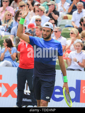 Stuttgart, Allemagne. 15 Juin, 2019. Matteo Berrettini de l'Italie célèbre victoire après le match de demi-finale du tournoi de tennis ATP Coupe Mercedes entre Jan-Lennard Struff tournoi d'Allemagne et d'Italie Matteo Berrettini à Stuttgart, Allemagne, le 15 juin 2019. Crédit : Philippe Ruiz/Xinhua/Alamy Live News Banque D'Images