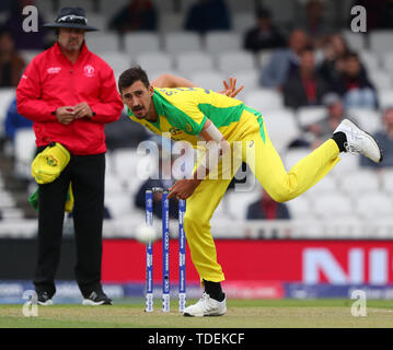 Londres, Royaume-Uni. 15 Juin, 2019. Mitchell Starc de bowling de l'Australie au cours de la Sri Lanka v l'Australie, l'ICC Cricket World Cup Match Kia, à l'ovale, Londres, Angleterre. Credit : European Sports Agence photographique/Alamy Live News Banque D'Images