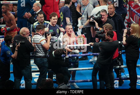 Premier Direct Arena, Leeds, West Yorkshire, Royaume-Uni. 15 Juin, 2019. Josh Warrington (Leeds) conserve le titre mondial après avoir battu Kid Galahad (Sheffield) au cours de la Fédération Internationale de Boxe (IBF) World Featherweight Titre. Crédit : Stephen Gaunt/Alamy Live News Banque D'Images