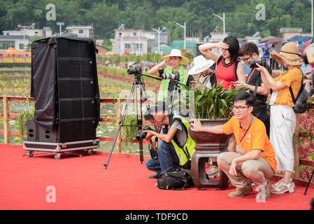 23 septembre 2018 Cérémonie d'ouverture de la première fête des récoltes des agriculteurs chinois Lianxi Conference Hall, comté de Wengyuan, Shaoguan City Banque D'Images