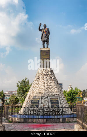 Katmandou, Népal - 10 Oct 2018 : Monument de Ganesh Man Singh, à Katmandou au Népal. Il a été les principaux dirigeants du mouvement du Congrès népalais en 2007, qui Banque D'Images