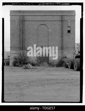 L'ALTITUDE AU NORD-EST DE TROIS ÉTAGES MAISON DU POUVOIR. À SUD-OUEST. Le minerai de fer - Pennsylvania Dock, Power House, lac Érié à l'île de Whiskey, Cleveland, comté de Cuyahoga, OH Banque D'Images