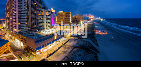 Panorama de l'antenne d'Atlantic City at Dusk Banque D'Images