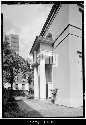 Côté nord-ouest entrée, À AU NORD-EST - église monumentale, 1224 East Broad Street, Richmond, ville indépendante, VA ; Mills, Robert ; Upjohn, Richard ; le maréchal, John ; Allan, John ; Schwan, émetteur ; Prix, Virginie B, émetteur Banque D'Images