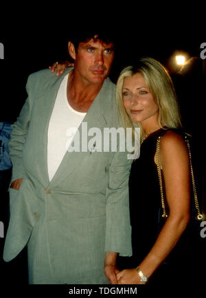 Universal City, Californie, USA 15 Juillet 1994 L'acteur David Hasselhoff et Pamela Bach assister à l'ouverture de 'Tommy' le 15 juillet 1994 à Universal Studios à Universal City, Californie, USA. Photo de Barry King/Alamy Stock Photo Banque D'Images