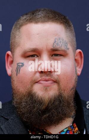 Londres, Royaume-Uni. 16 juin 2019. Rag n Bone Man aka Rory Graham pose sur le tapis rouge pour la première européenne de Toy Story 4 qui a eu lieu à l'odéon Luxe, Leicester Square, London Le dimanche, Juin 16, 2019 . Credit : Julie Edwards/Alamy Live News Banque D'Images