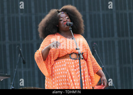 Oslo, Norvège - Juin 15th, 2019. La chanteuse et parolière Yola effectue un concert live au cours de la fête de la musique norvégienne Piknik i Parken 2019 à Oslo. (Photo crédit : Gonzales Photo - Stian S. Møller). Banque D'Images