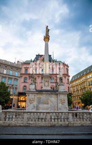 Brno, République tchèque - 3.05.2019 : la colonne de la peste sur la place de la liberté à Brno, Moravie, République Tchèque Banque D'Images