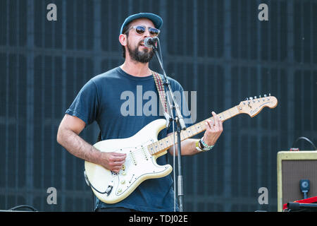 Oslo, Norvège - Juin 15th, 2019. La chanteuse et auteur-compositeur Charles Watson effectue un concert live au cours de la fête de la musique norvégienne Piknik i Parken 2019 à Oslo. (Photo crédit : Gonzales Photo - Stian S. Møller). Banque D'Images